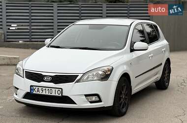 Хэтчбек Kia Ceed 2010 в Днепре