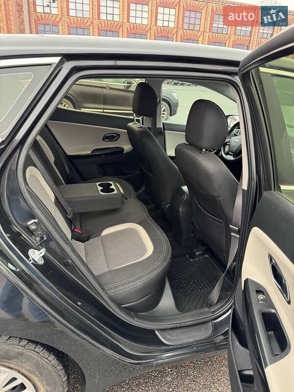 Хэтчбек Kia Ceed 2017 в Киеве