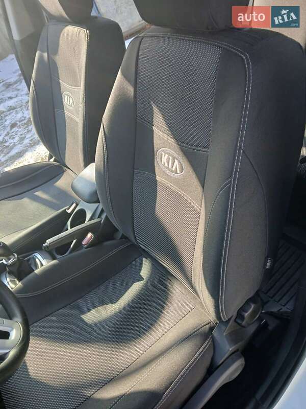 Хэтчбек Kia Ceed 2012 в Полтаве