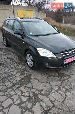 Универсал Kia Ceed 2009 в Будах