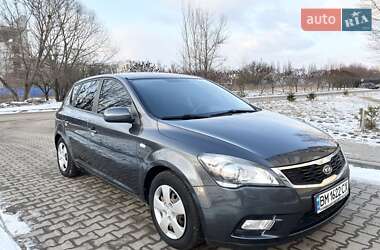 Хетчбек Kia Ceed 2010 в Сумах