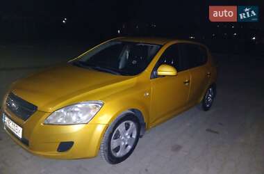 Хетчбек Kia Ceed 2007 в Хмельницькому