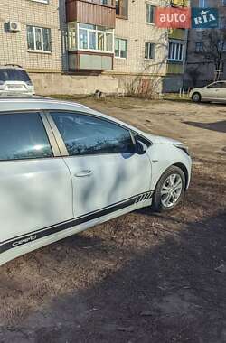 Универсал Kia Ceed 2012 в Коростене