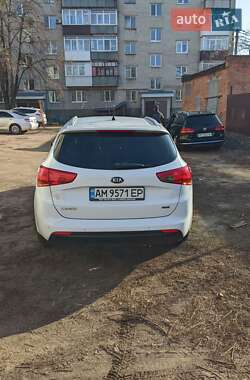 Универсал Kia Ceed 2012 в Коростене