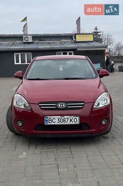 Хетчбек Kia Ceed 2008 в 