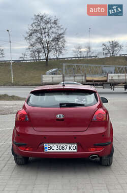 Хетчбек Kia Ceed 2008 в 