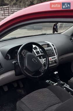 Хетчбек Kia Ceed 2008 в 