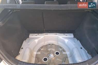 Хэтчбек Kia Ceed 2009 в 
