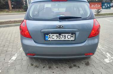 Хэтчбек Kia Ceed 2007 в Луцке