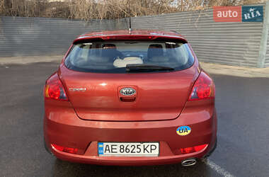 Хэтчбек Kia Ceed 2008 в Одессе