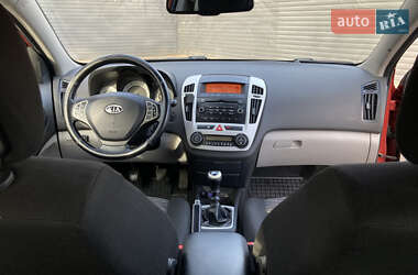 Хэтчбек Kia Ceed 2008 в Одессе