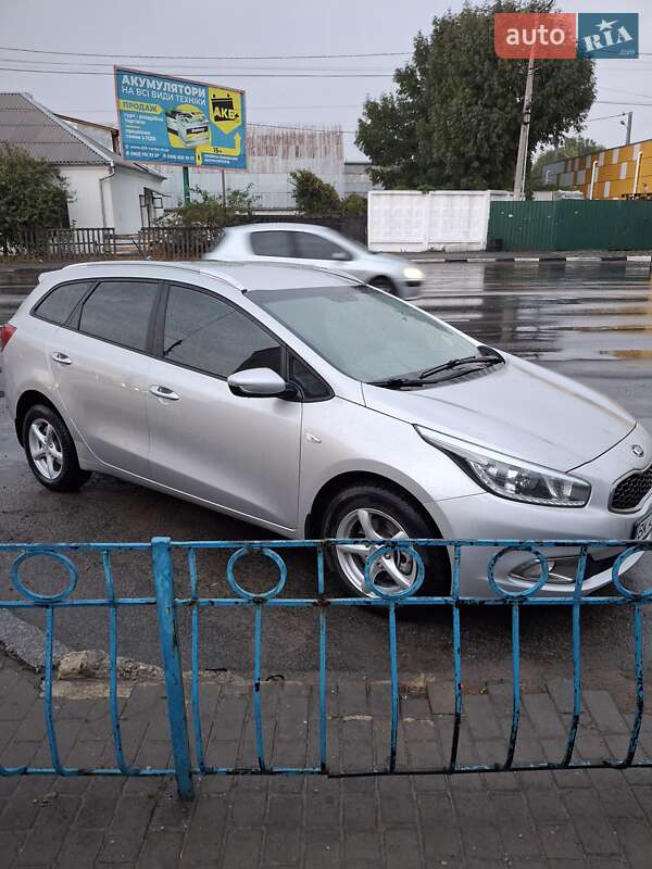 Универсал Kia Ceed 2013 в Звягеле фото 2 Универсал Kia Ceed 2013 в Звягеле