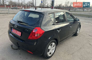 Хэтчбек Kia Ceed 2008 в Днепре