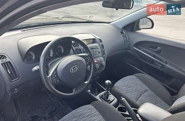 Хэтчбек Kia Ceed 2008 в Днепре