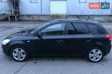 Хэтчбек Kia Ceed 2008 в Запорожье