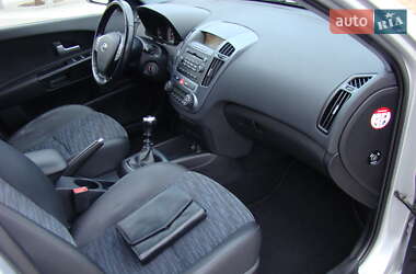 Универсал Kia Ceed 2008 в Виннице