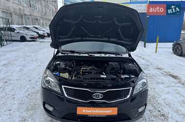 Универсал Kia Ceed 2012 в Сумах