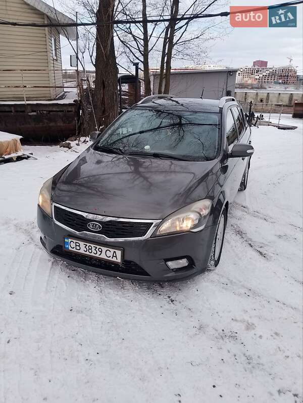 Универсал Kia Ceed 2010 в Киеве