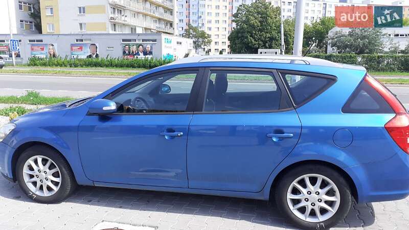 Універсал Kia Ceed 2009 в Мукачевому