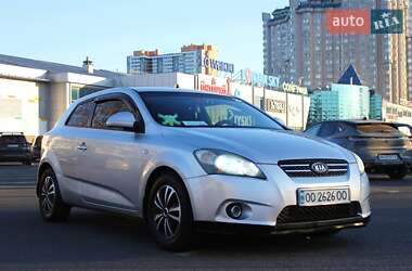 Хэтчбек Kia Ceed 2008 в Одессе