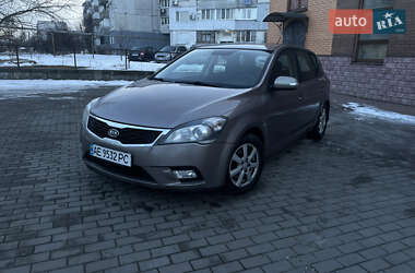 Хэтчбек Kia Ceed 2009 в Павлограде