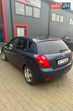 Хетчбек Kia Ceed 2008 в Тячеві фото 3 Хетчбек Kia Ceed 2008 в Тячеві