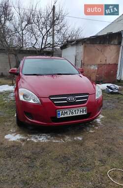 Хетчбек Kia Ceed 2007 в 