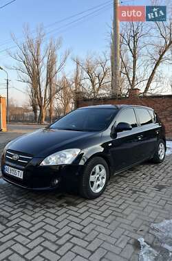 Хэтчбек Kia Ceed 2008 в Кривом Роге