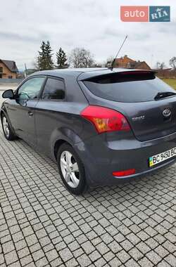 Хэтчбек Kia Ceed 2008 в Львове