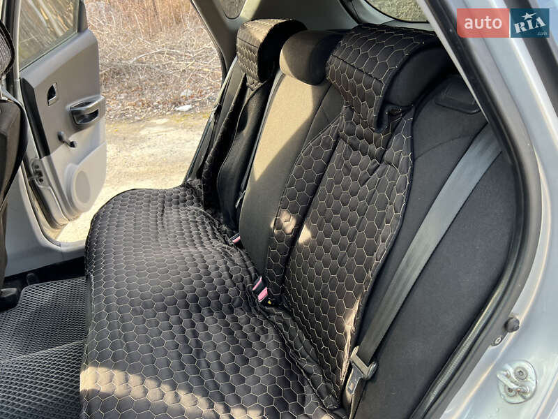 Хэтчбек Kia Ceed 2007 в Вольногорске