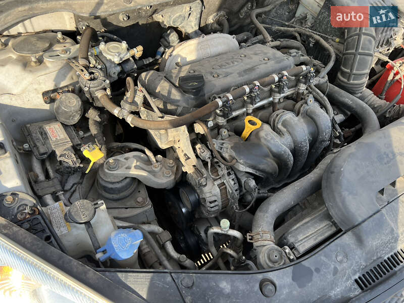 Хэтчбек Kia Ceed 2007 в Вольногорске