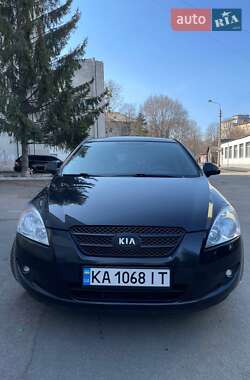 Хэтчбек Kia Ceed 2009 в 