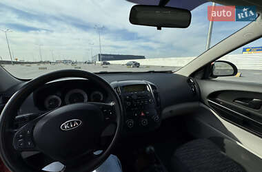 Хэтчбек Kia Ceed 2009 в Львове