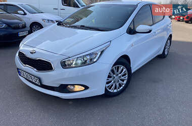 Хэтчбек Kia Ceed 2013 в Киеве