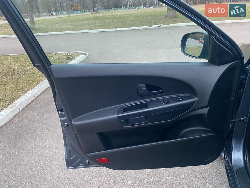 Хэтчбек Kia Ceed 2010 в Ровно