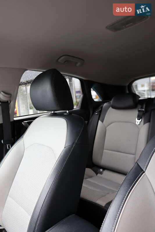 Хэтчбек Kia Ceed 2019 в Львове
