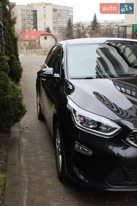Хэтчбек Kia Ceed 2019 в Львове