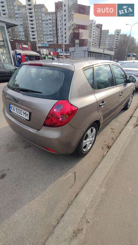 Хетчбек Kia Ceed 2008 в Києві фото 7 Хетчбек Kia Ceed 2008 в Києві