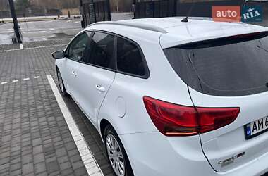 Универсал Kia Ceed 2014 в Звягеле