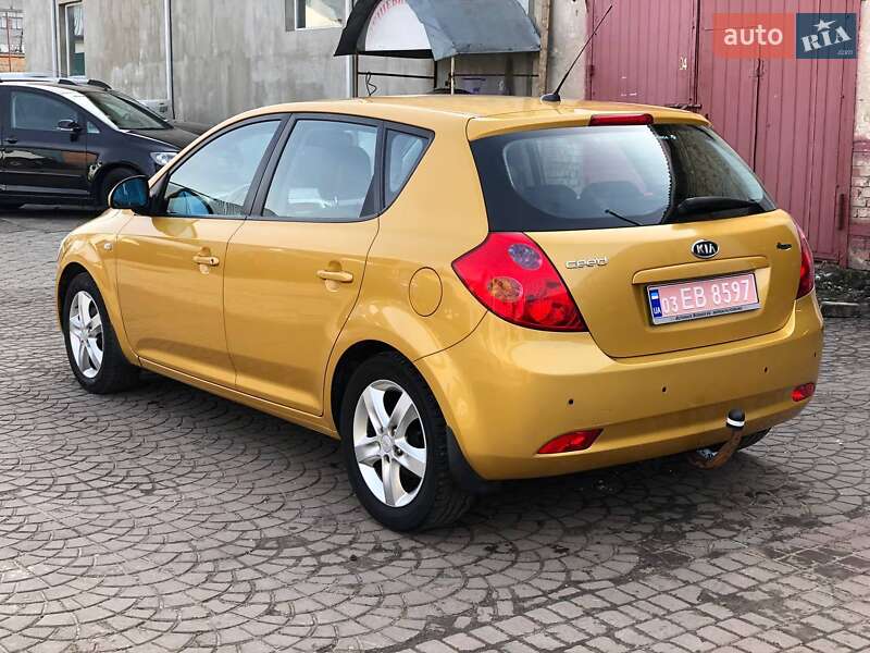 Хэтчбек Kia Ceed 2007 в Ковеле