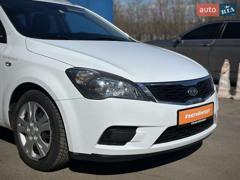 Универсал Kia Ceed 2011 в Сумах