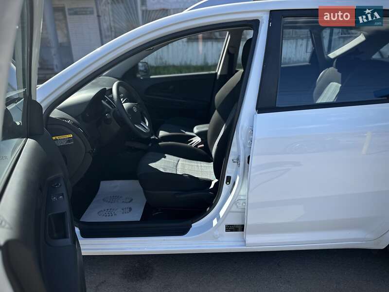 Универсал Kia Ceed 2011 в Сумах