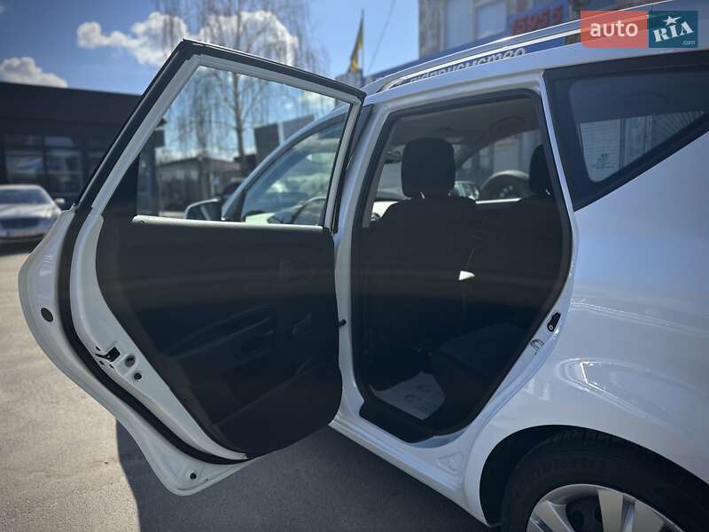 Универсал Kia Ceed 2011 в Сумах