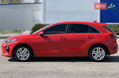Хэтчбек Kia Ceed 2019 в 