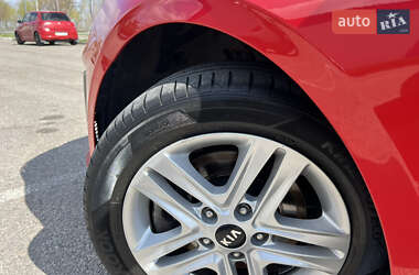 Хэтчбек Kia Ceed 2019 в 