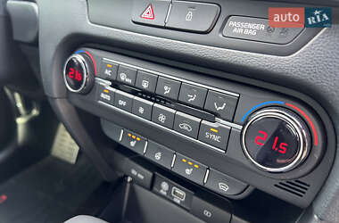 Хэтчбек Kia Ceed 2019 в 