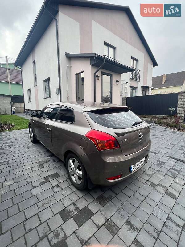 Хетчбек Kia Ceed 2008 в Рівному фото 15 Хетчбек Kia Ceed 2008 в Рівному