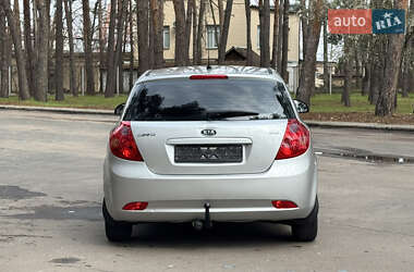 Хэтчбек Kia Ceed 2007 в 