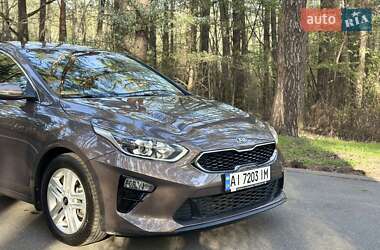Хэтчбек Kia Ceed 2019 в 