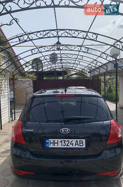 Хетчбек Kia Ceed 2009 в 